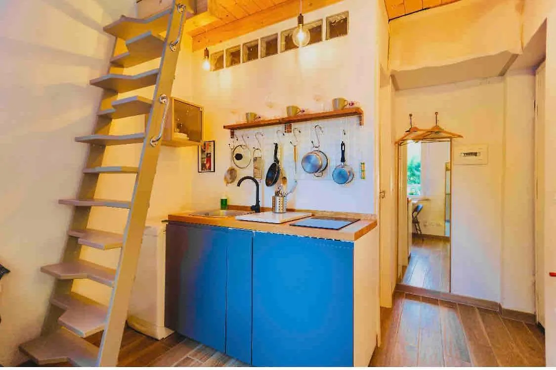 Appartamento Aria Condizionata, Loft a 13' dal Duomo con ampio Balcone WiFi e Netflix Milano
